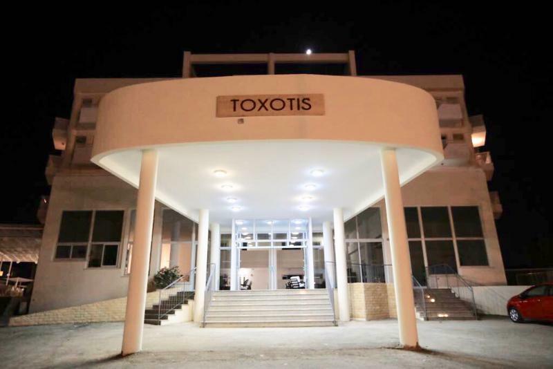Toxotis Hotel Pernera 外观 照片